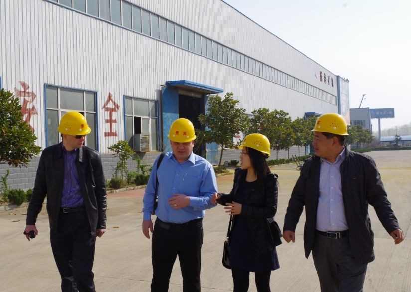 乌克兰客户来我公司考察